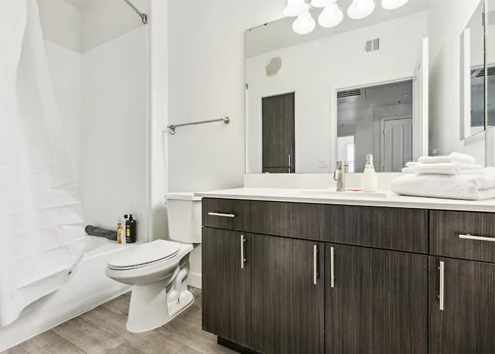Apartment Cozysuites By The Stadium With Pool 31 *