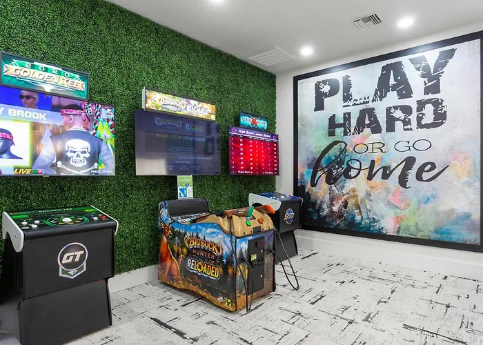 Cozysuites By The Stadium With Pool 31 Apartment
